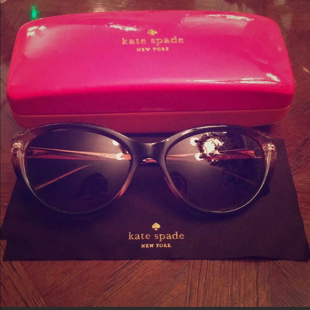 Used Kate Spade ♠️ sunglasses.